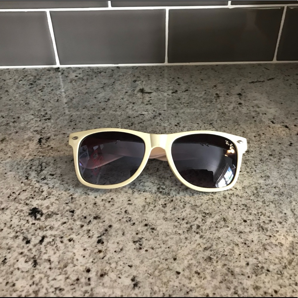 RayBan wayfarer sunglasses